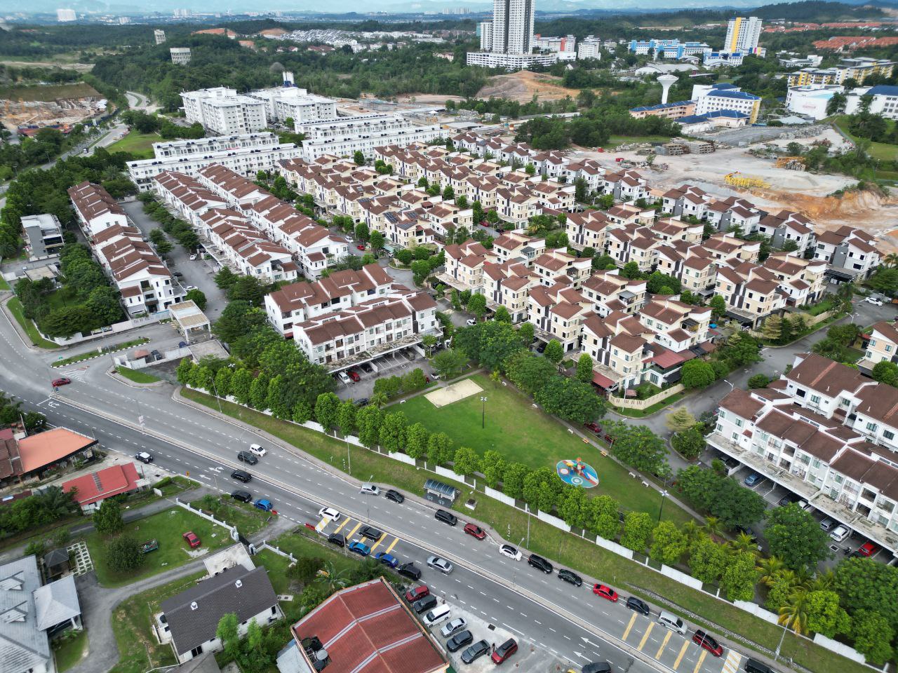 taman tropika 2 Bangi kajang - photo 13