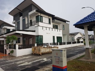 Semi D Corner Lot Sek 30 Shah Alam - photo 1
