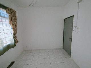 Apartment E- Mas Villa Salak Tinggi - photo 3
