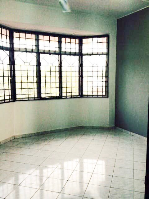 Double Storey Bandar Rinching Sec 5 - photo 3