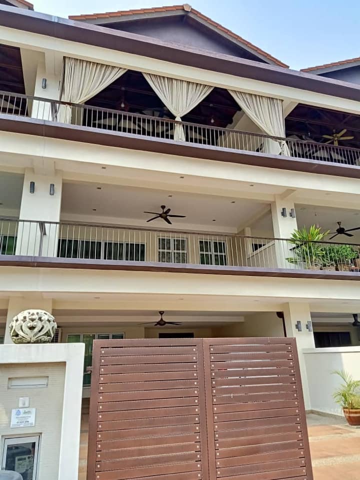 3 Storey Taman Dagang Permai Ampang