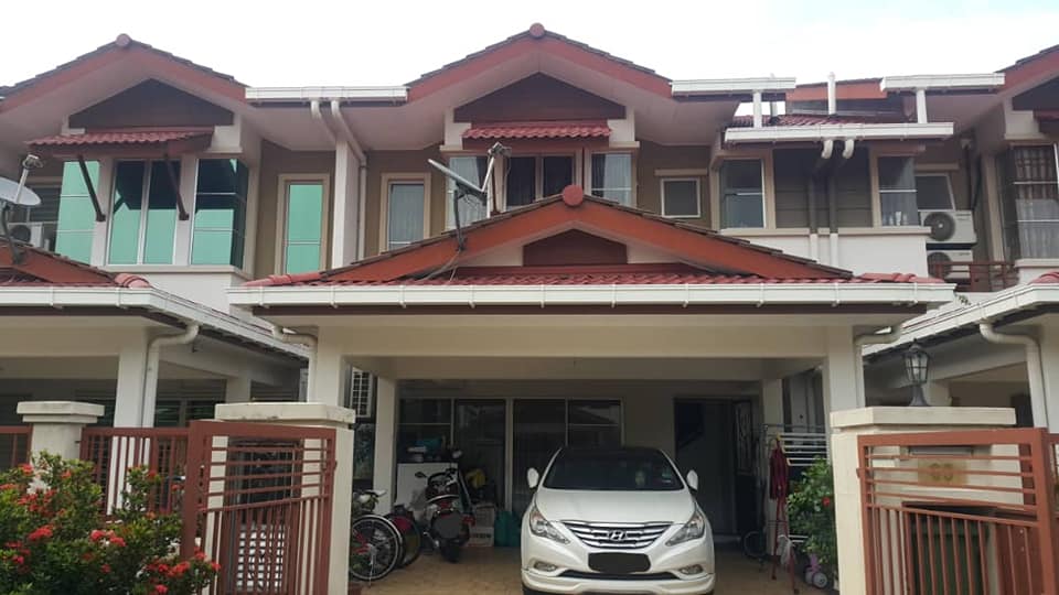 Intermediate Double Storey Bandar Seri Putra - photo 1