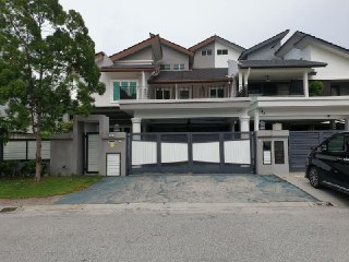 FULLY renovated Semi D Seksyen 7 Shah Alam - photo 1