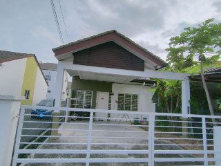 Endlot Single storey Taman Ixora Salak Tinggi