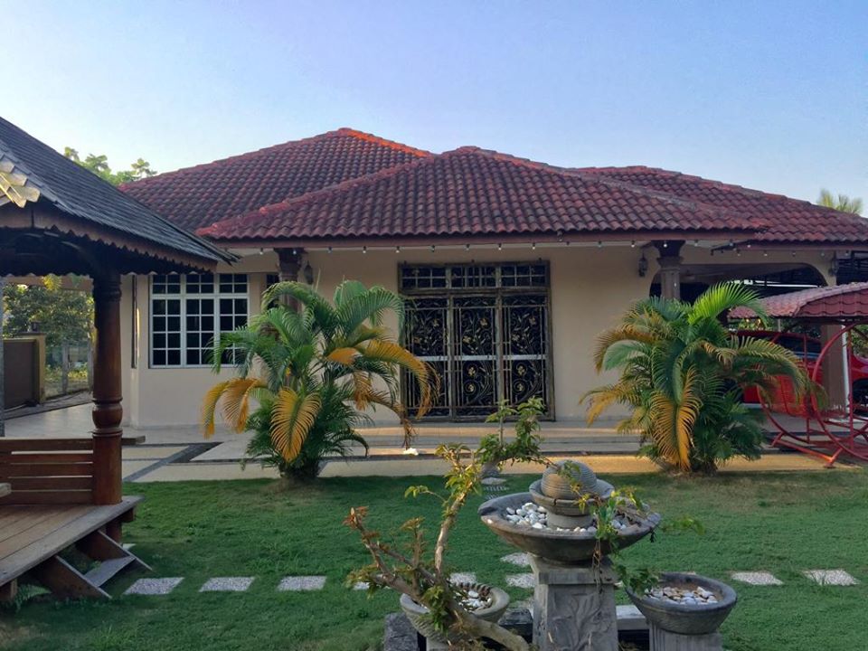 Rumah Tanah Setengah ekar kampung Tanjung Nilai