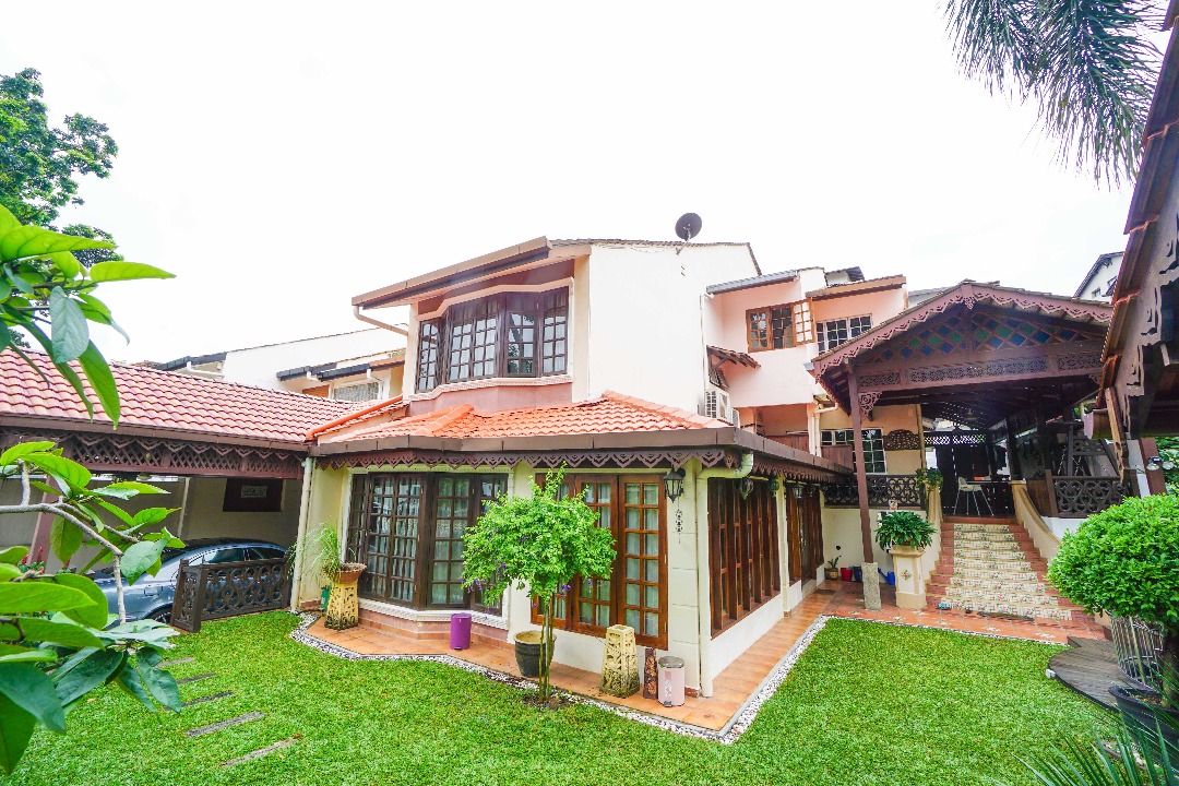2 And Half storey semi D Setia Bakti Damansara