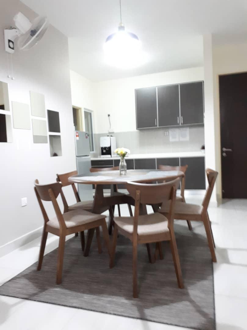CONDOMINIUM KOI KINRARA SUITES PUCHONG - photo 2