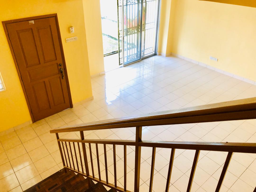 Double Storey Bandar Putra Permai Seri Kembangan - photo 2