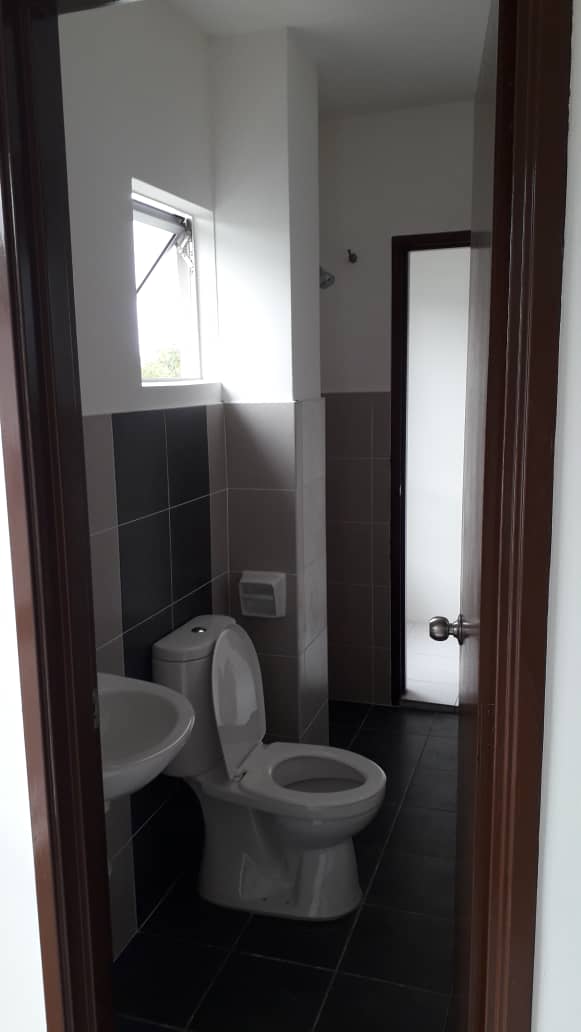 Double Storey Terrace Desiran Bayu Puchong - photo 3