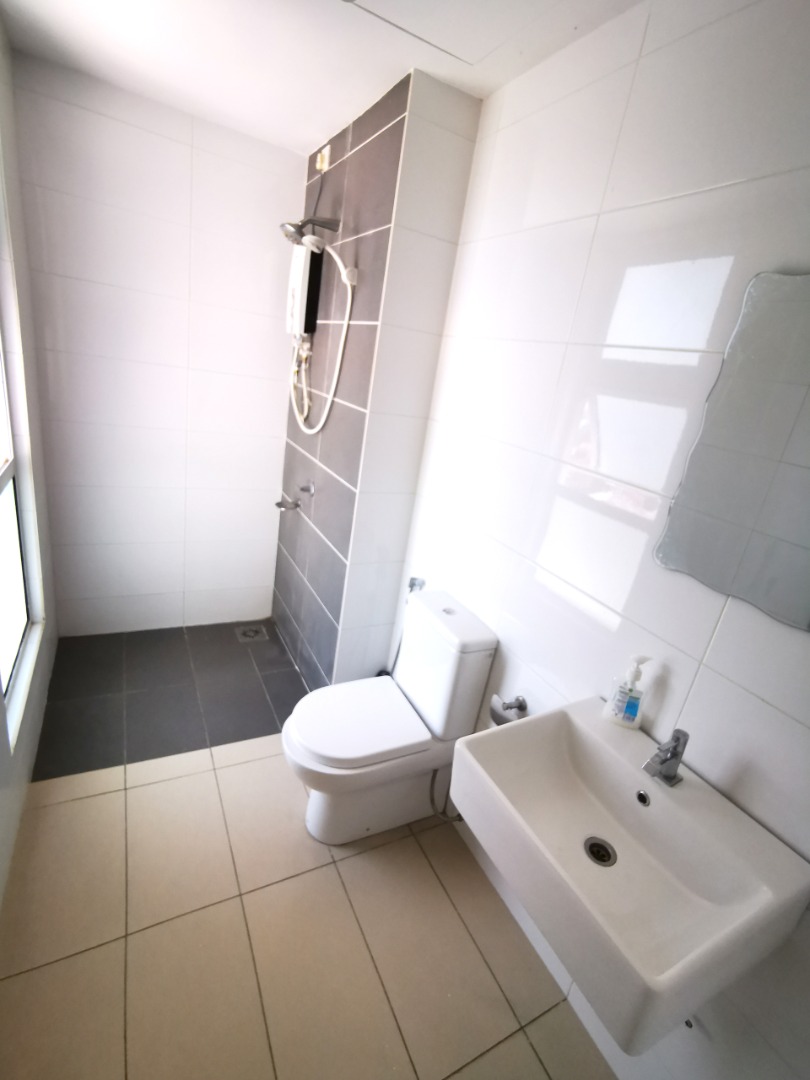 Corner Unit Condominium De Centrum Residence Bangi - photo 2