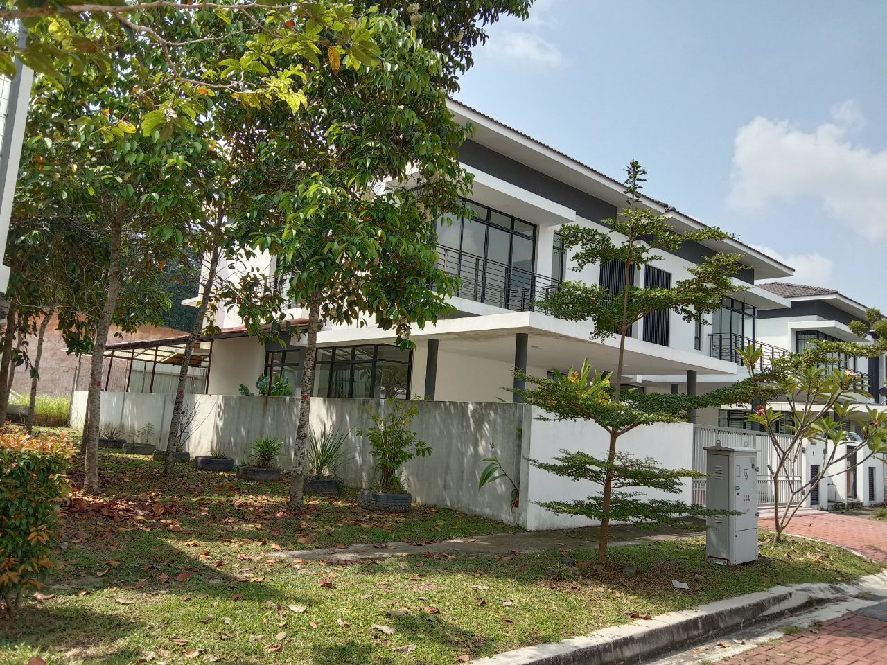CORNER LOT 2 STOREY SEMI-D TAMAN JENDERAM HARMONI