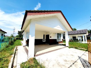NEW HOUSE 1 STOREY BUNGALOW MAHKOTA HILLS LENGGENG