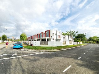 RENOVATED CORNER LOT 2 STOREY HOUSE SETIA ECOHILL - photo 8