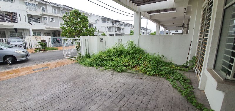 2 And Half STOREY TERRACE SERI WIRANI SEKSYEN 8 - photo 4