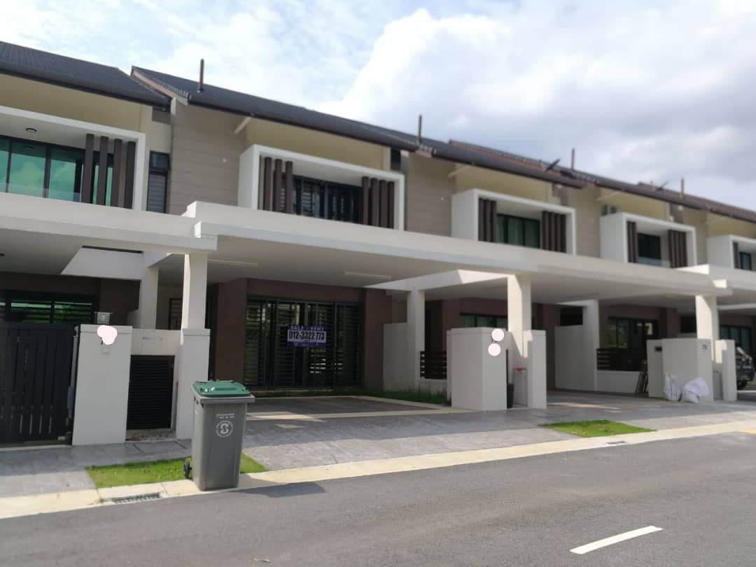 2 Storey Terrace Laman Alamanda Kota Seriemas