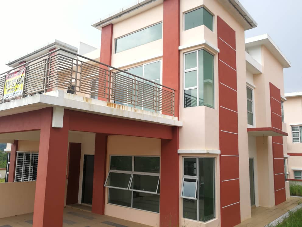 DOUBLE STOREY SEMI-D Tiara Heights Sepang