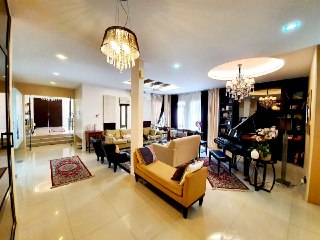 2 STOREY BUNGALOW BANYAN CLOSE BANGI