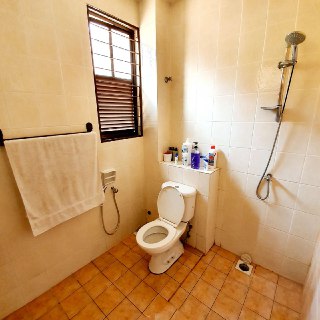 END LOT WITH LAND 2 STOREY HOUSE BUKIT JELUTONG - photo 9