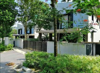 3 Storey Bungalow with pool Taman Melawati - photo 1