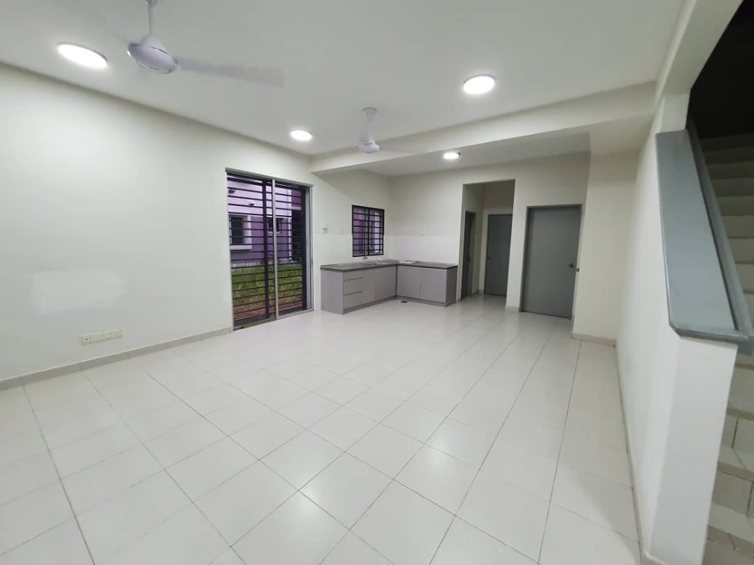 Double Storey Semi-D Alam Suria 2 Puncak Alam - photo 7