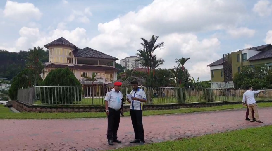Bungalow Land The Mines Resort Golf Club Serdang - photo 2
