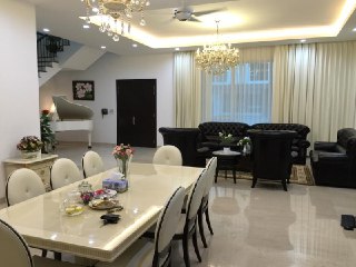 3 Storey Bungalow Jacaranda Garden Residence Cybe - photo 12