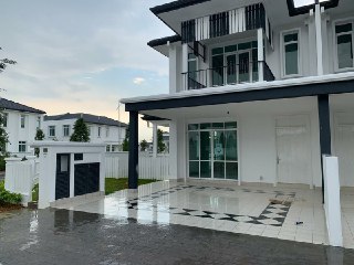 Corner Lot 2 Storey Mellowood Eco Majestic