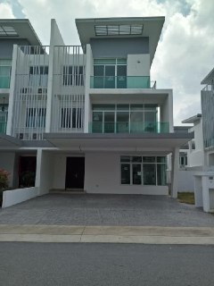 3 Storey Semi D Garden Residence Cyberjaya