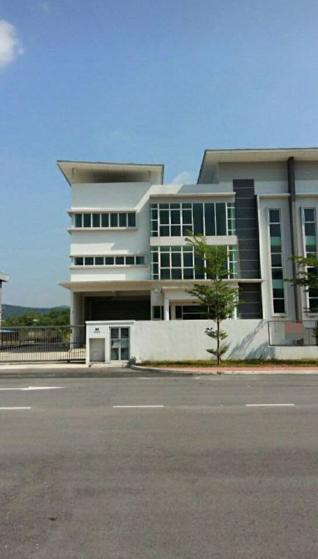 3 STOREY SEMI D FACTORY AT SEMENYIH