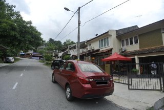 2 Storey Inter Unit at Taman Kesuma Ampang