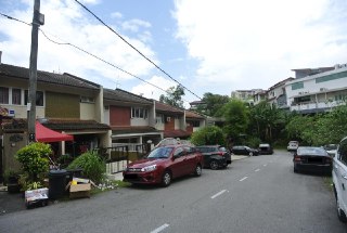 2 Storey Inter Unit at Taman Kesuma Ampang - photo 2