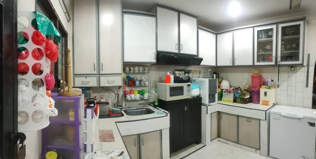 Fully Renovated Teres 2 Tingkat Taman Kinrara - photo 8