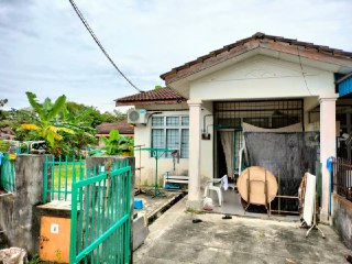 Single Storey Terrace Corner Lot, Taman Seroja - photo 1