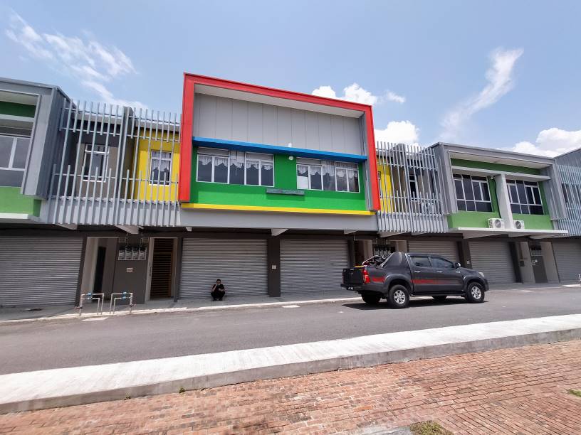 GROUND FLOOR SHOP LOT BELIAN GREENWOOD