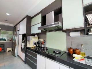 RENOVATED and EXTENDED 2 storey SUPERLINK - photo 7