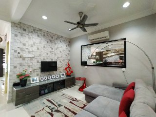 RENOVATED and EXTENDED 2 storey SUPERLINK - photo 10