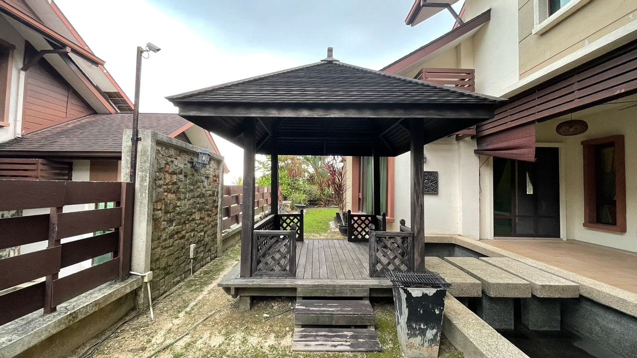 Semi D House D Puncak Bukit Jelutong Shah Alam - photo 2