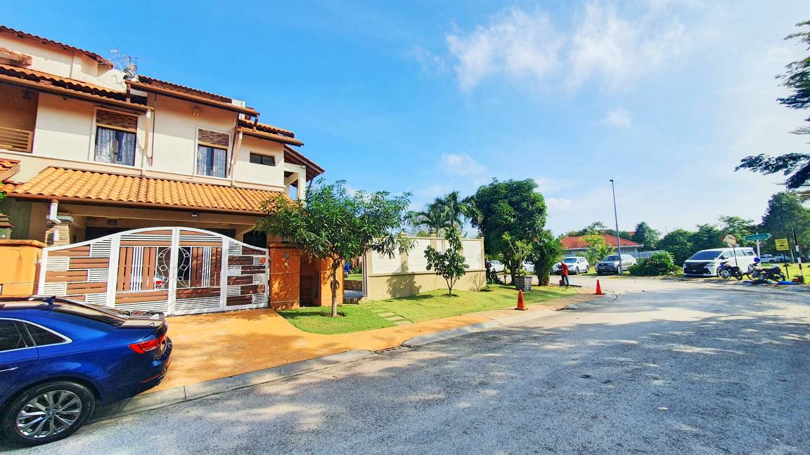 Superlink Corner Lot Tropika 2 Bukit Jelutong