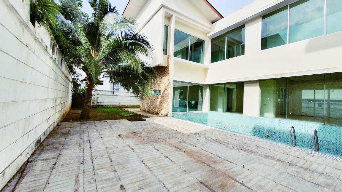 2 Storey Modern Bungalow Jalan Topaz Seksyen 7