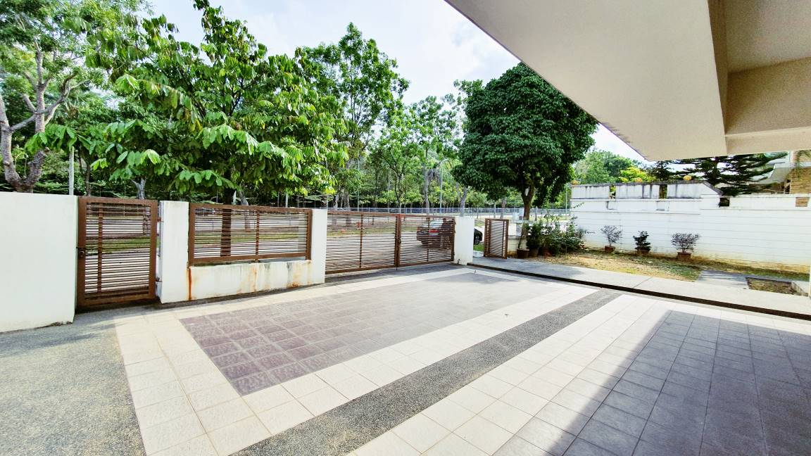 2 Storey Modern Bungalow Jalan Topaz Seksyen 7 - photo 2