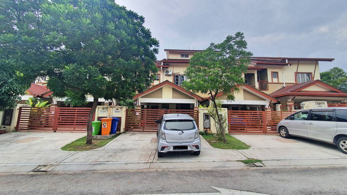 Double Storey Terrace Andira Denai Alam - photo 2