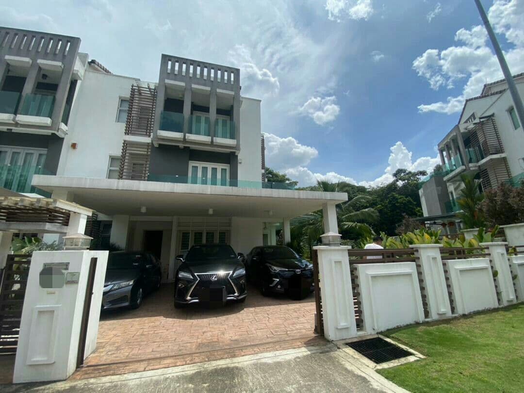 2 Storey Super link CORNER Usj Height Subang Jay - photo 1