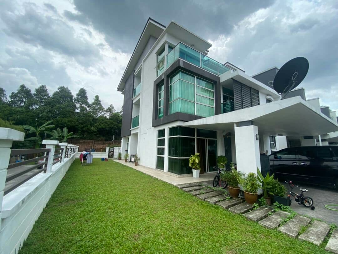 2 Storey Super link CORNER Usj Height Subang Jaya