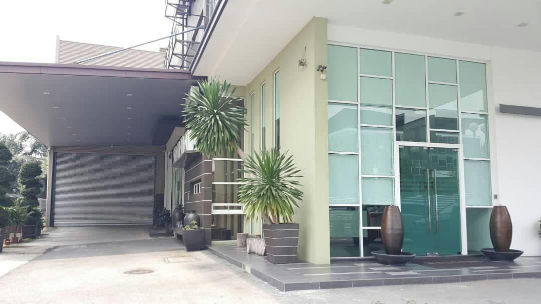 3 Storey Semi D Factory in USJ 19 Subang Jaya - photo 4