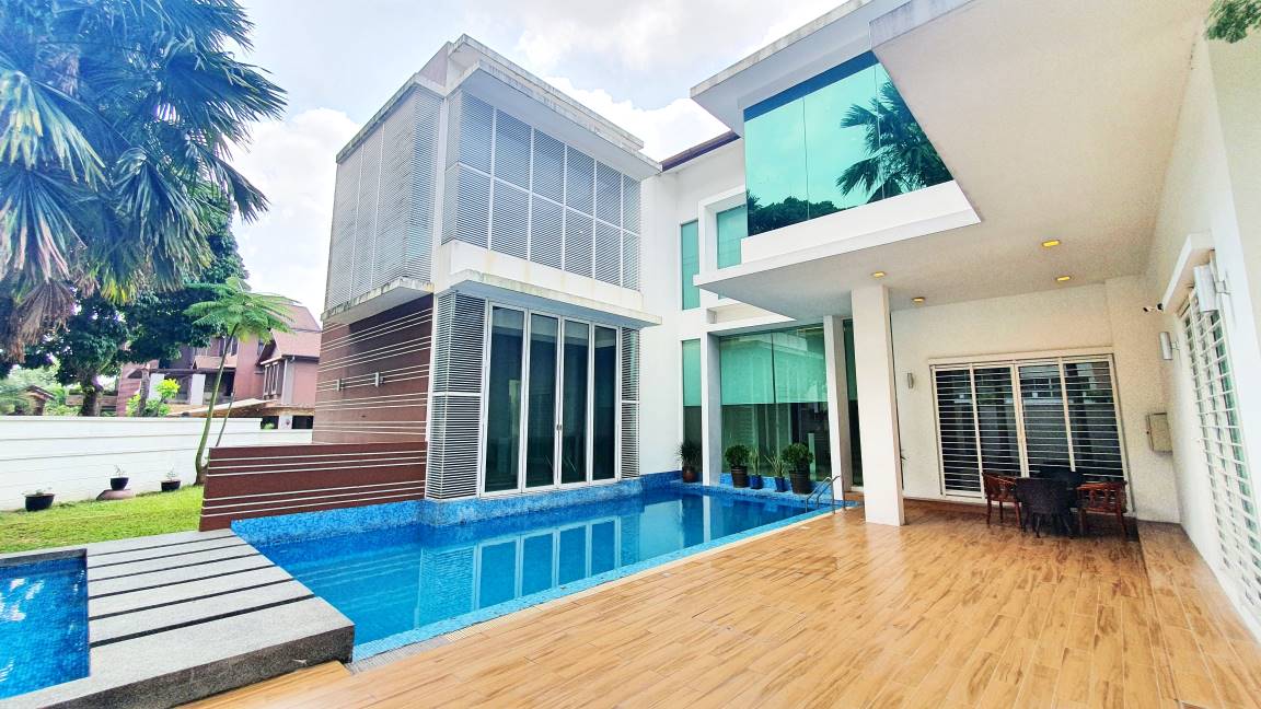 2 Storey Modern Bungalow Jalan Topaz Seksyen 7 - photo 2