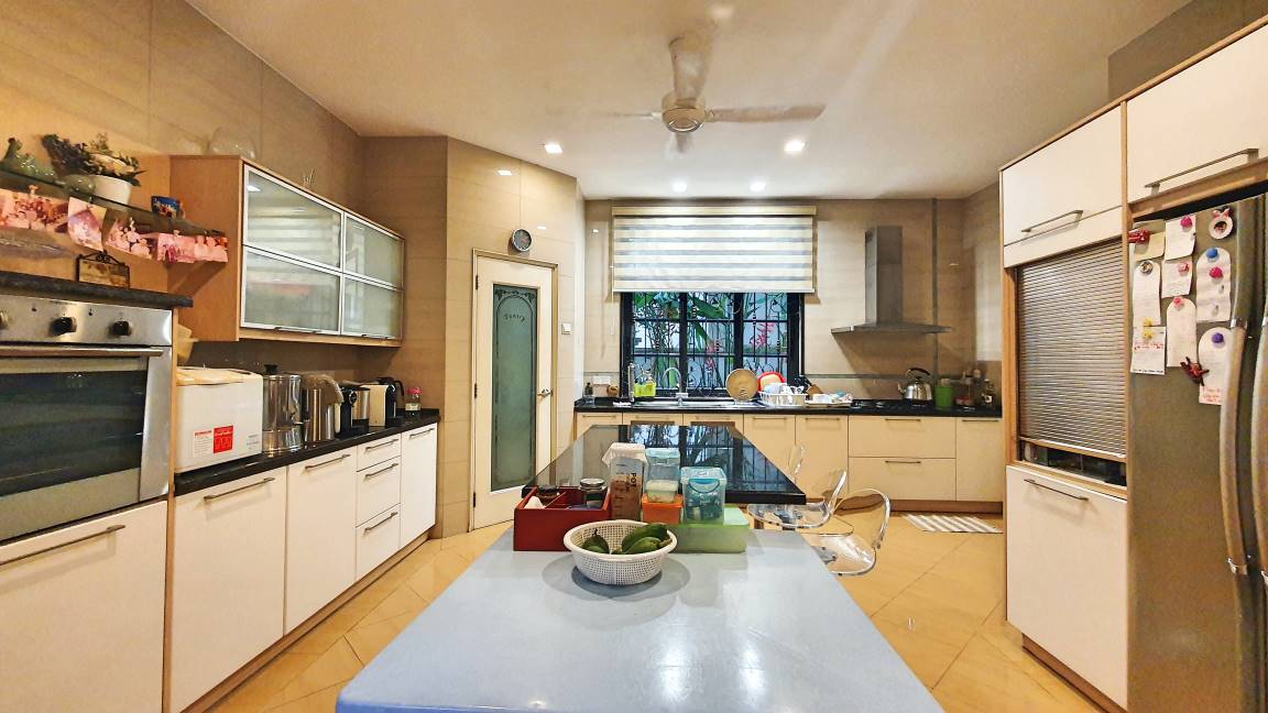 2 Storey Bungalow Jalan Menara Bukit Jelutong - photo 5