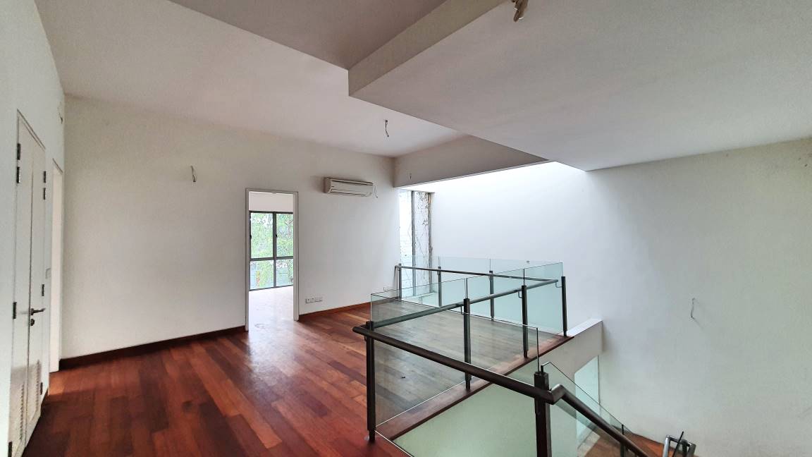 Semi Detached House Temasya Anggun Glenmarie - photo 5