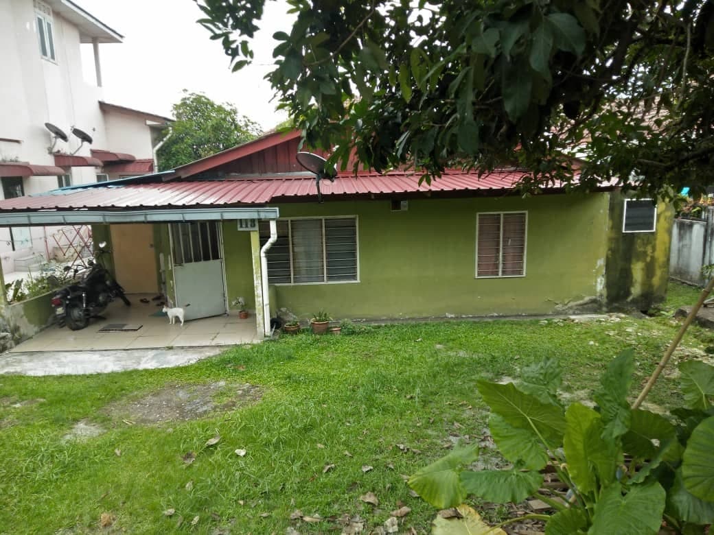 Single Storey Bungalow house Kampung Melayu Tambah