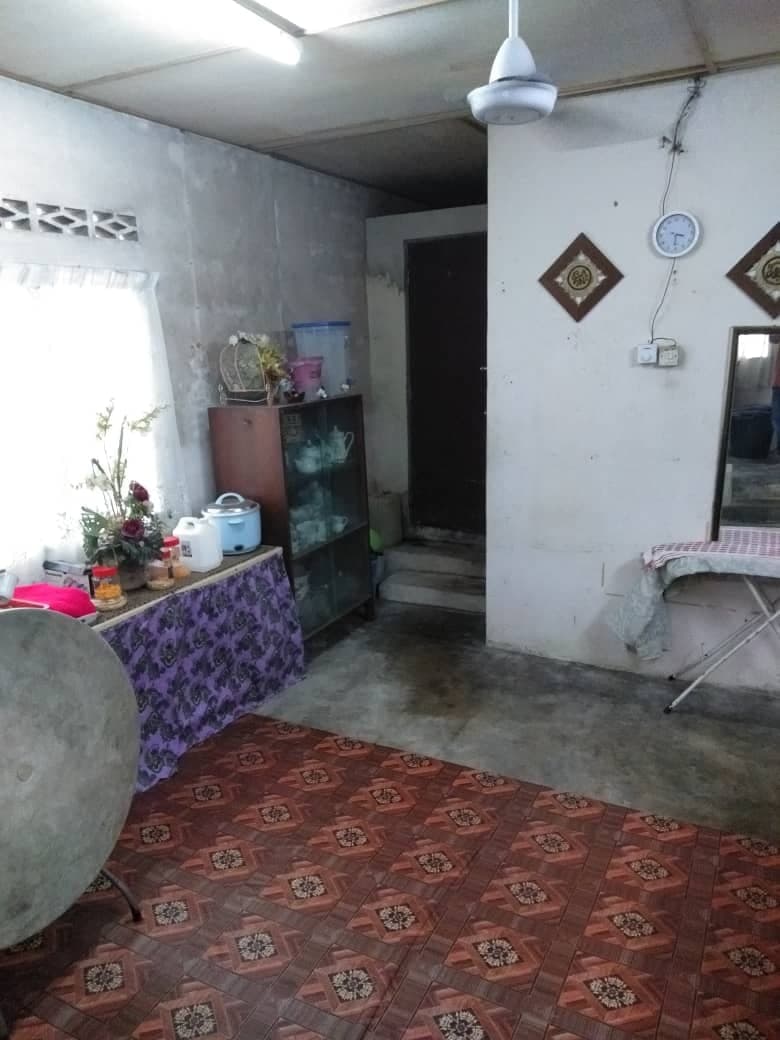 Single Storey Bungalow house Kampung Melayu Tambah - photo 4