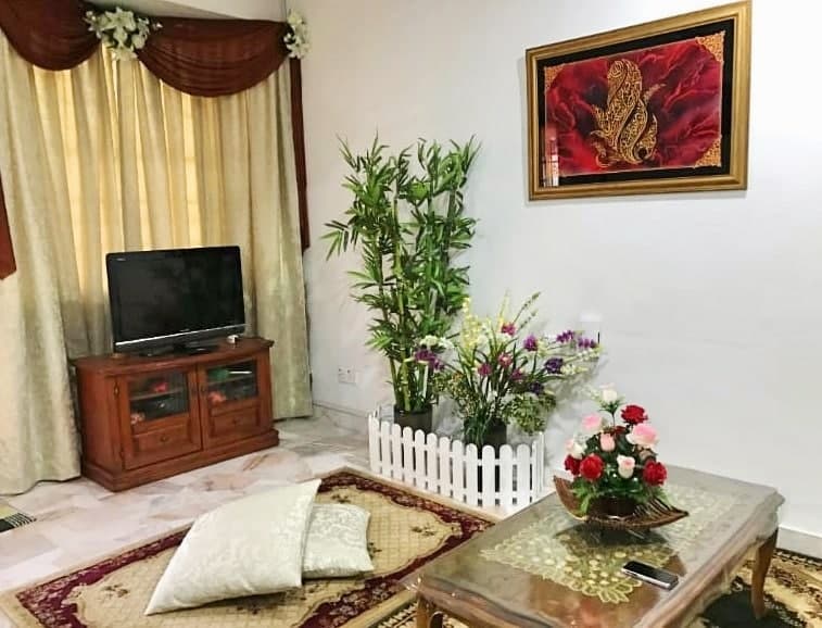 Single Storey Terrace End Lot Taman Suria Johor Ba - photo 5